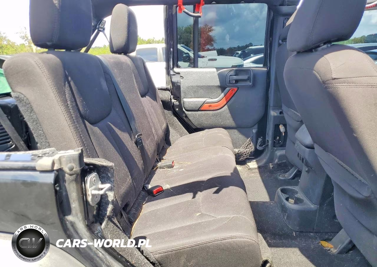 2014 Jeep Wrangler Unlimited Sport VIN:1C4BJWDG6EL269240 - 11