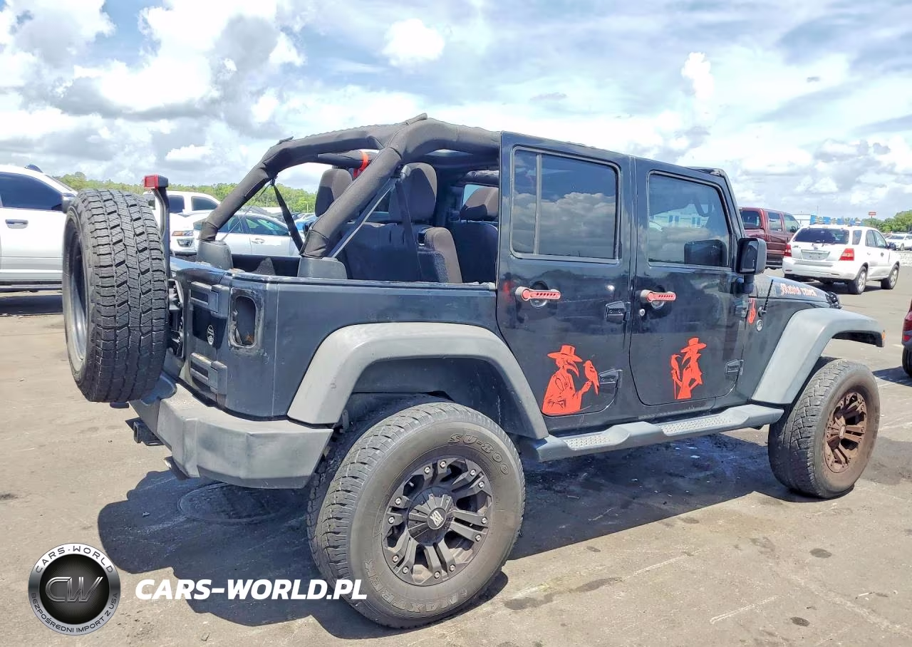 2014 Jeep Wrangler Unlimited Sport VIN:1C4BJWDG6EL269240 - 3