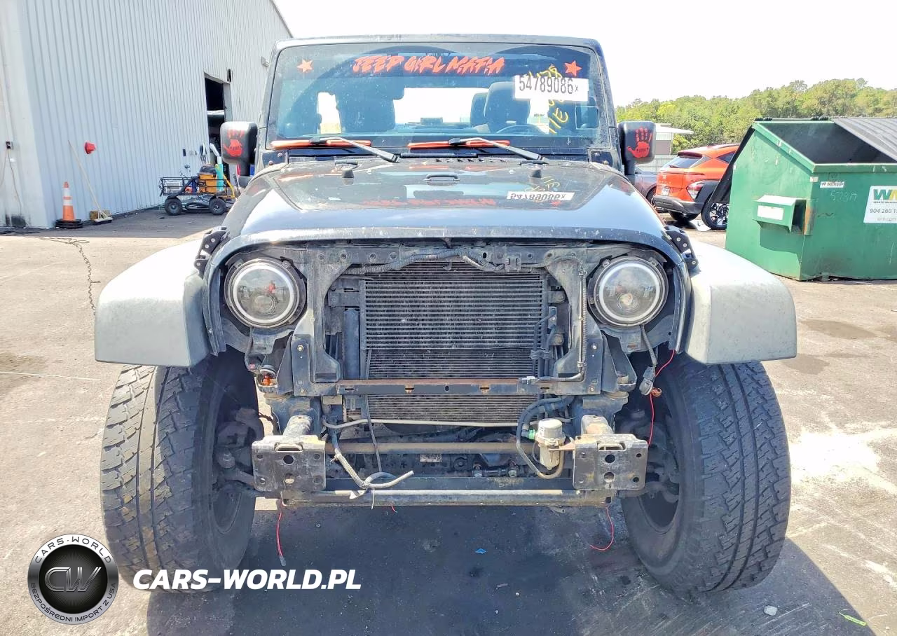 2014 Jeep Wrangler Unlimited Sport VIN:1C4BJWDG6EL269240 - 5