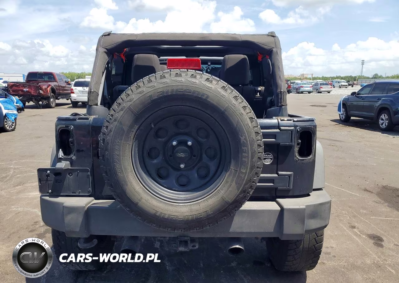 2014 Jeep Wrangler Unlimited Sport VIN:1C4BJWDG6EL269240 - 6