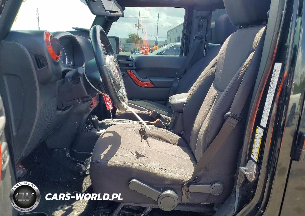 2014 Jeep Wrangler Unlimited Sport VIN:1C4BJWDG6EL269240 - 7