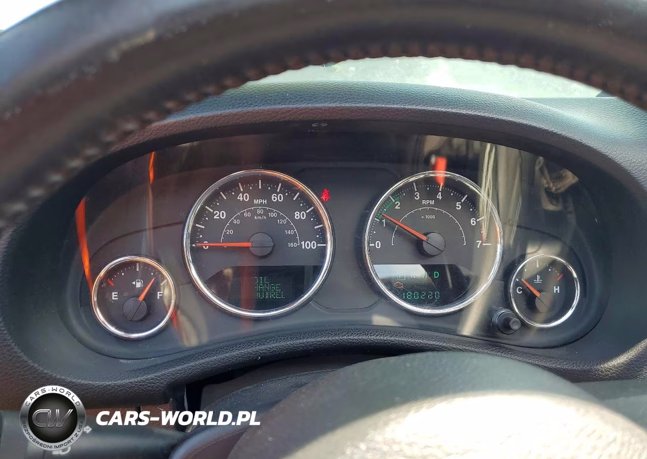 2014 Jeep Wrangler Unlimited Sport VIN:1C4BJWDG6EL269240 - 9