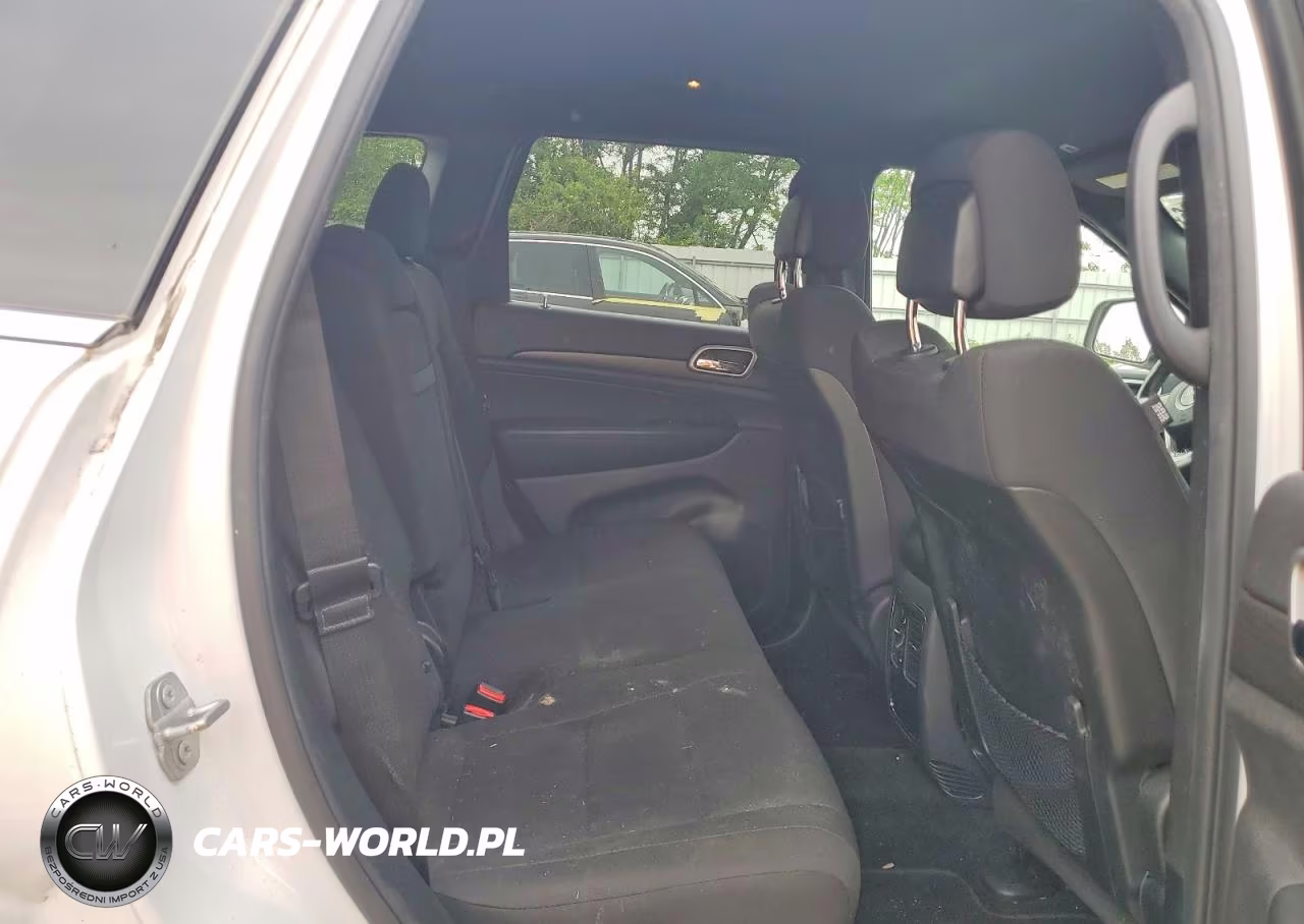 2018 Jeep Grand Cherokee Laredo VIN:1C4RJFAG6JC421708 - 11