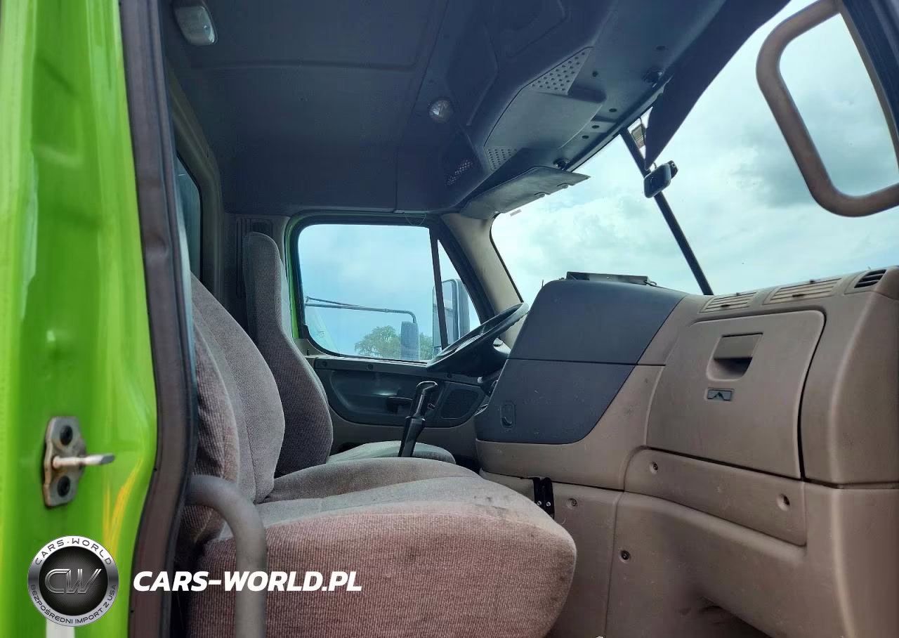 2015 Freightliner Cascadia Semi Truck VIN:1FUJGBDV3FLGE8979 - 5
