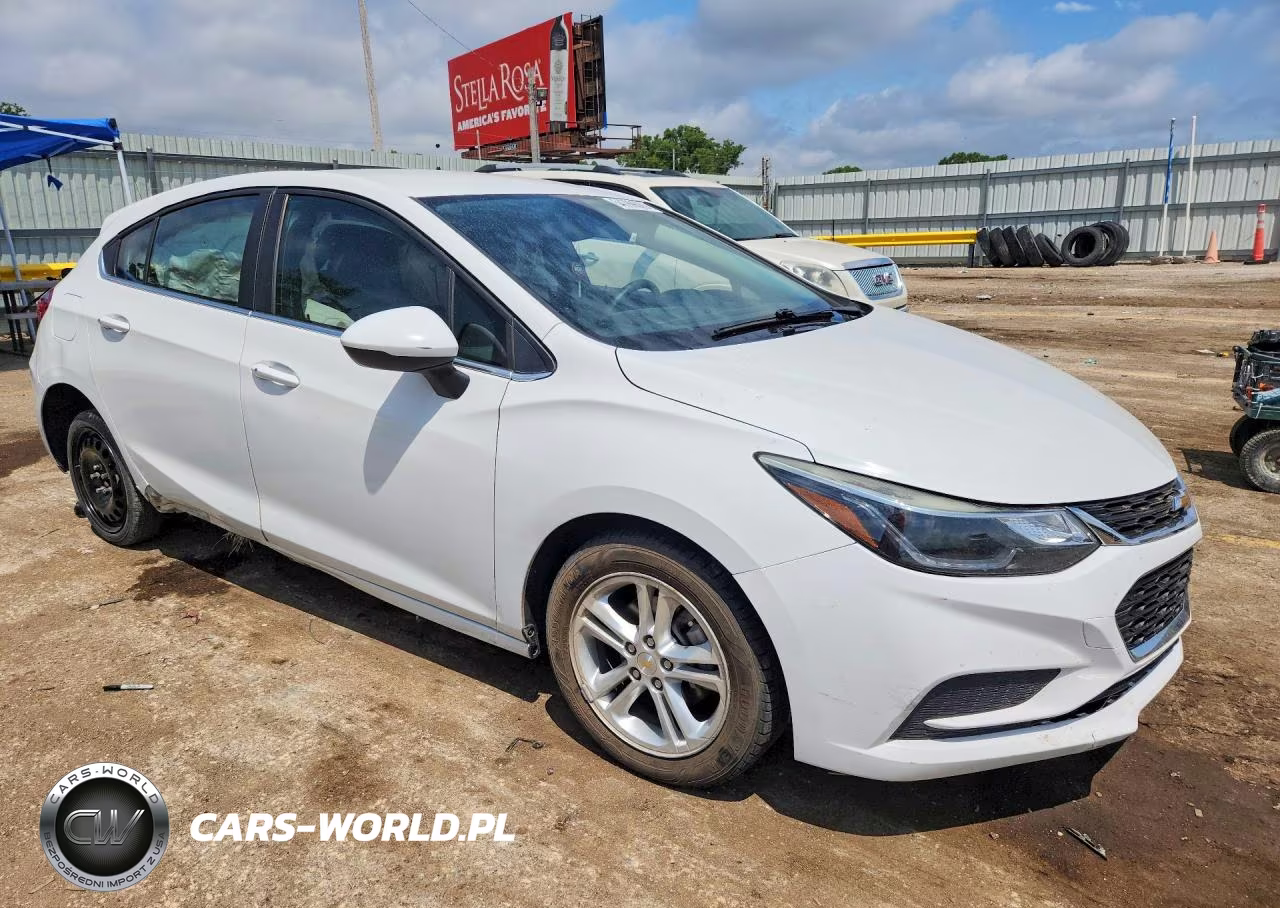 2018 Chevrolet Cruze Lt VIN:3G1BE6SM8JS625875 - 4