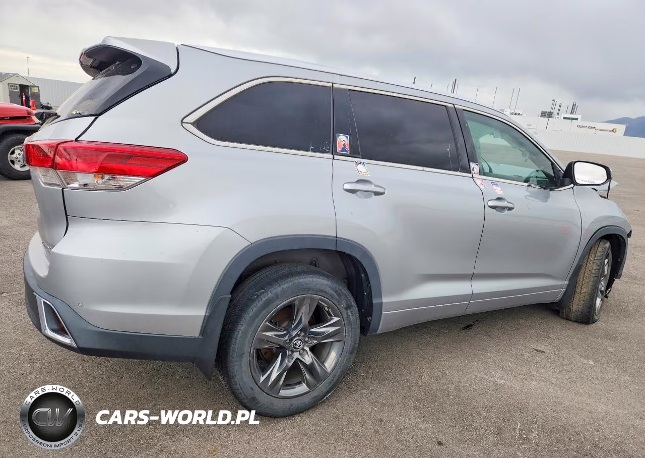 2018 Toyota Highlander Limited Platinum VIN:5TDDZRFH7JS809020 - 3