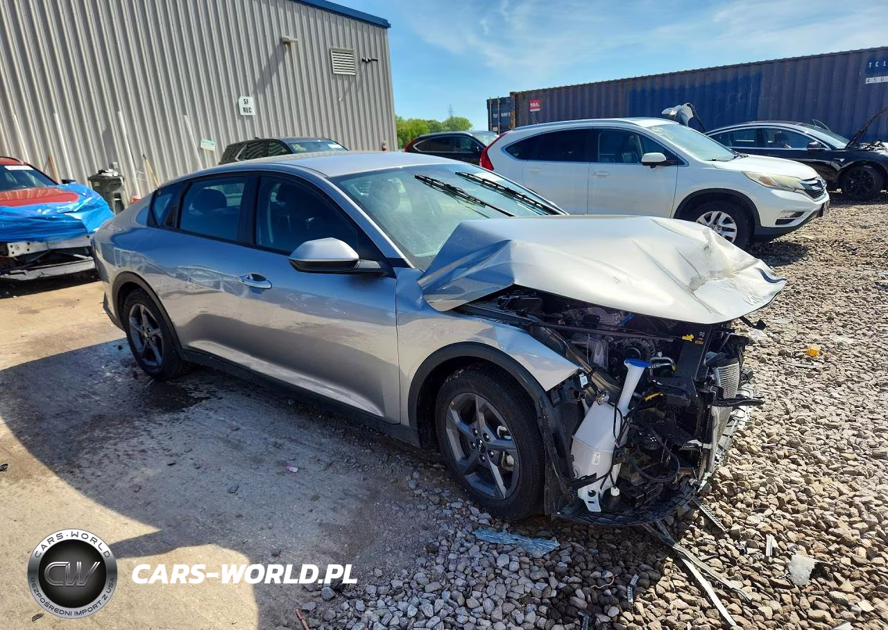 2025 Kia K4 Lxs VIN:3KPFT4DE0SE238102 - 4