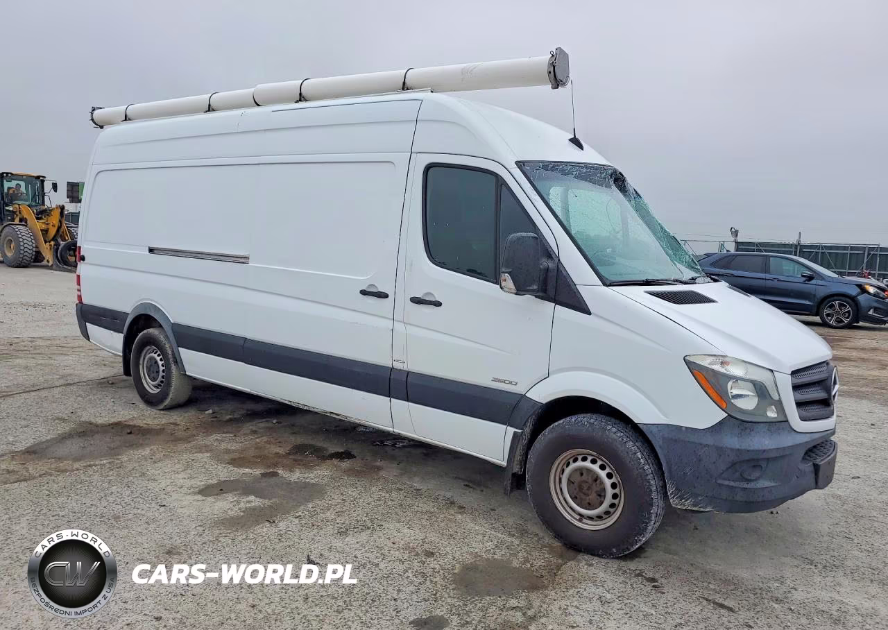 2015 Mercedes Benz Sprinter 2500 Delivery Van VIN:WD3PE8DC3FP111087 - 4