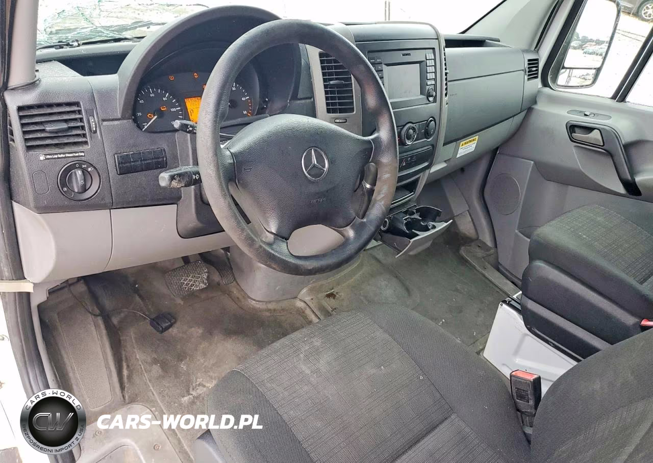 2015 Mercedes Benz Sprinter 2500 Delivery Van VIN:WD3PE8DC3FP111087 - 8