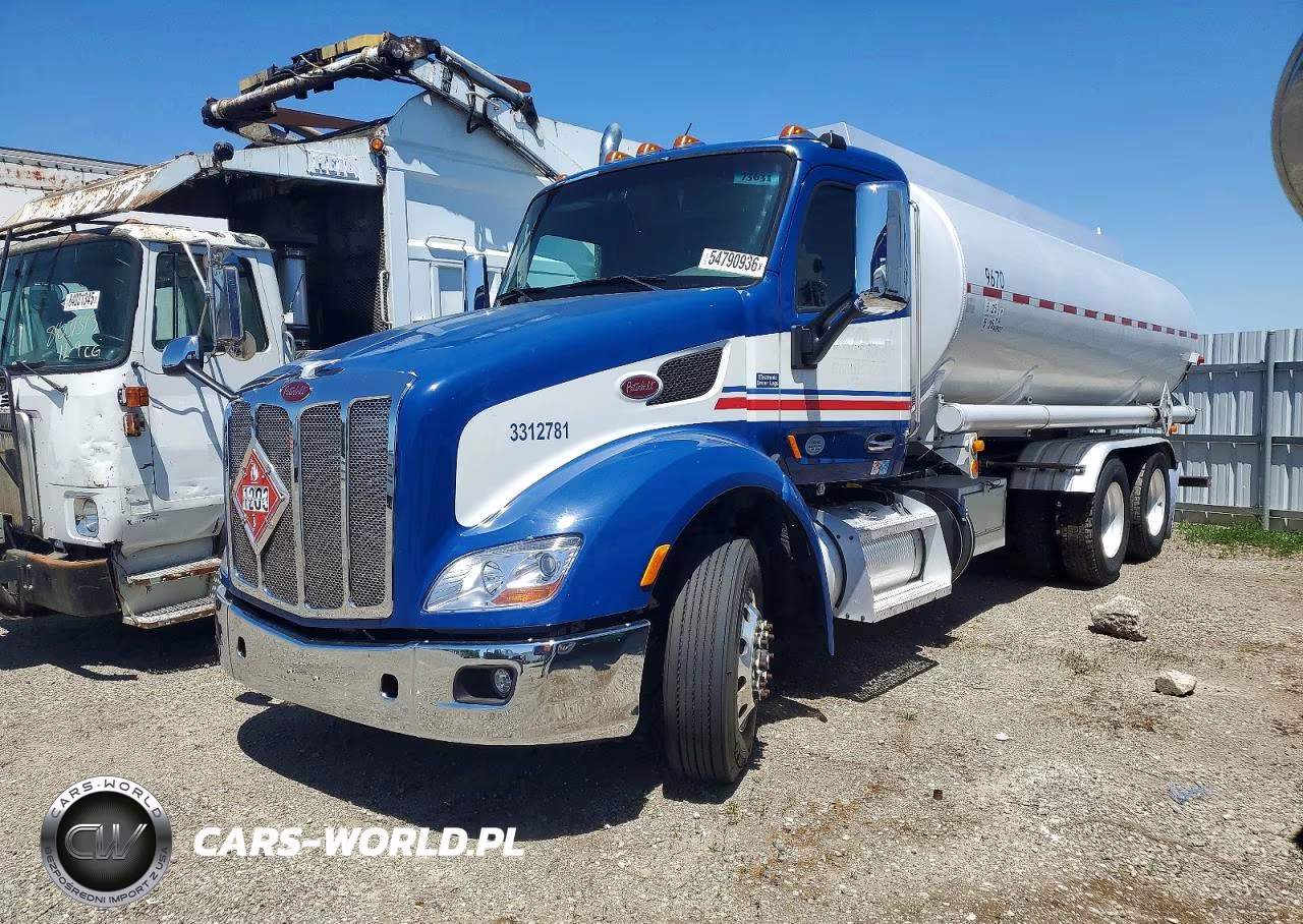 2017 Peterbilt 579 Fuel Truck VIN:1NPBLP9X2HD368928 - 2