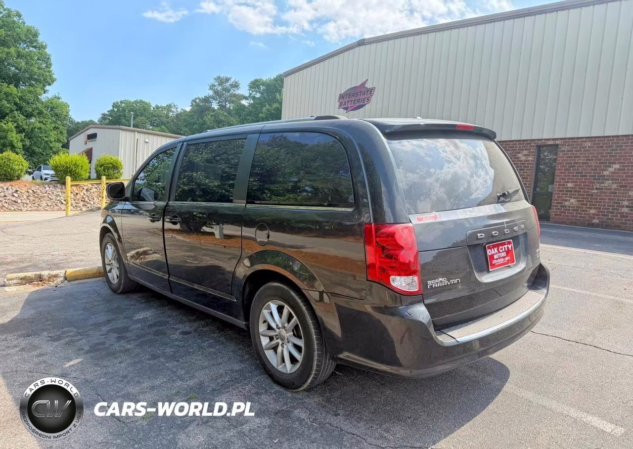 2018 Dodge Grand Caravan Sxt VIN:2C4RDGCG1JR207498 - 3