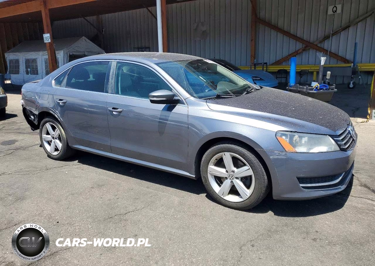 2013 Volkswagen Passat Se VIN:1VWBP7A32DC114704 - 4