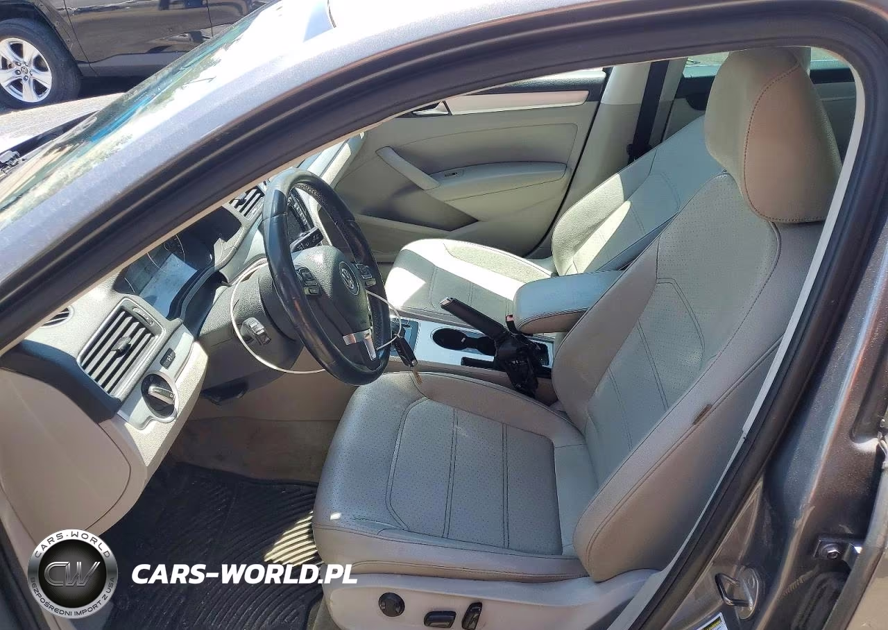 2013 Volkswagen Passat Se VIN:1VWBP7A32DC114704 - 7