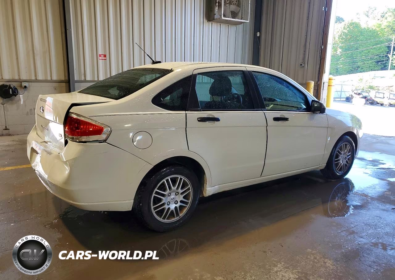 2010 Ford Focus Se VIN:1FAHP3FN8AW206996 - 3