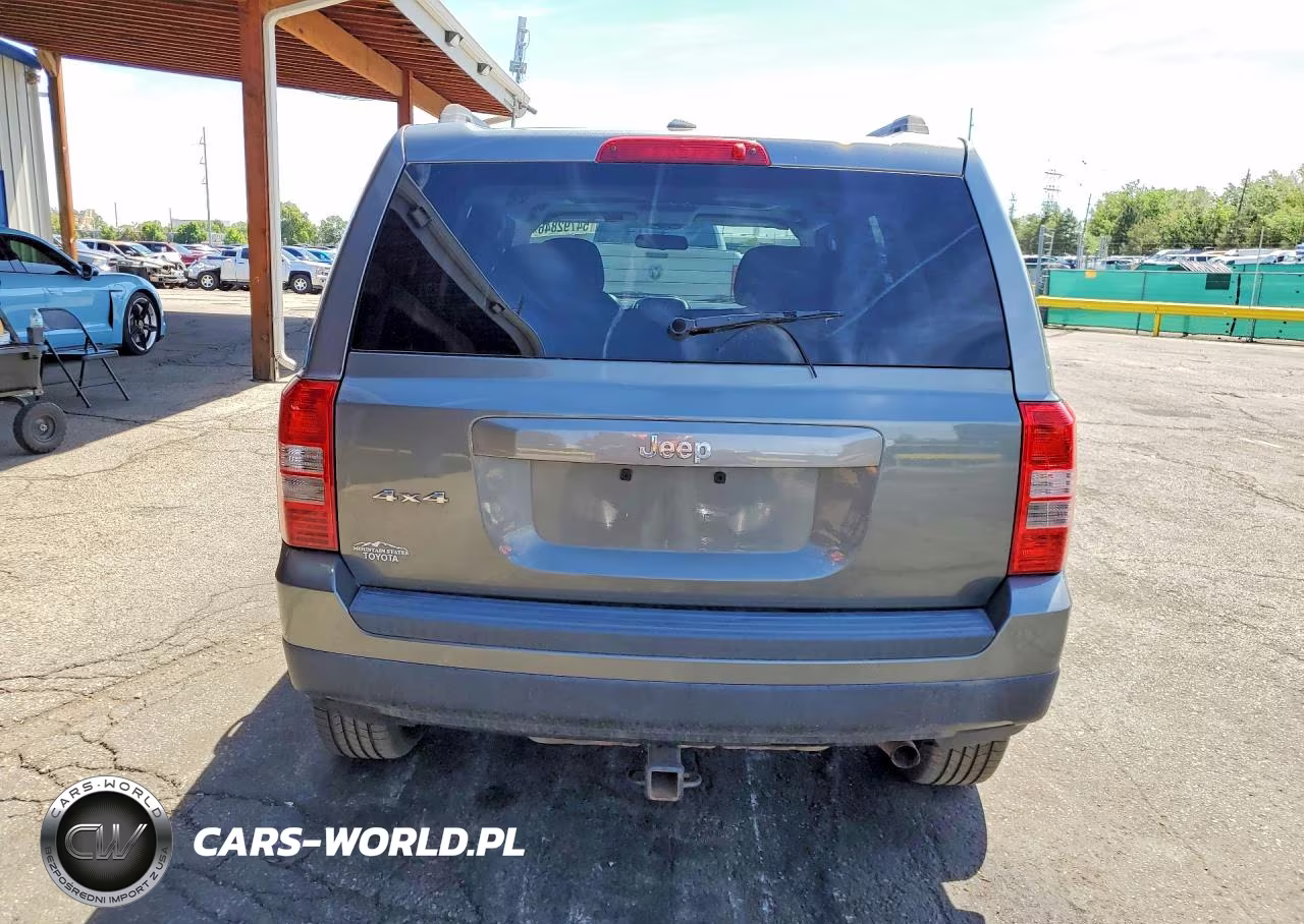 2014 Jeep Patriot Latitude VIN:1C4NJRFB1ED588345 - 6