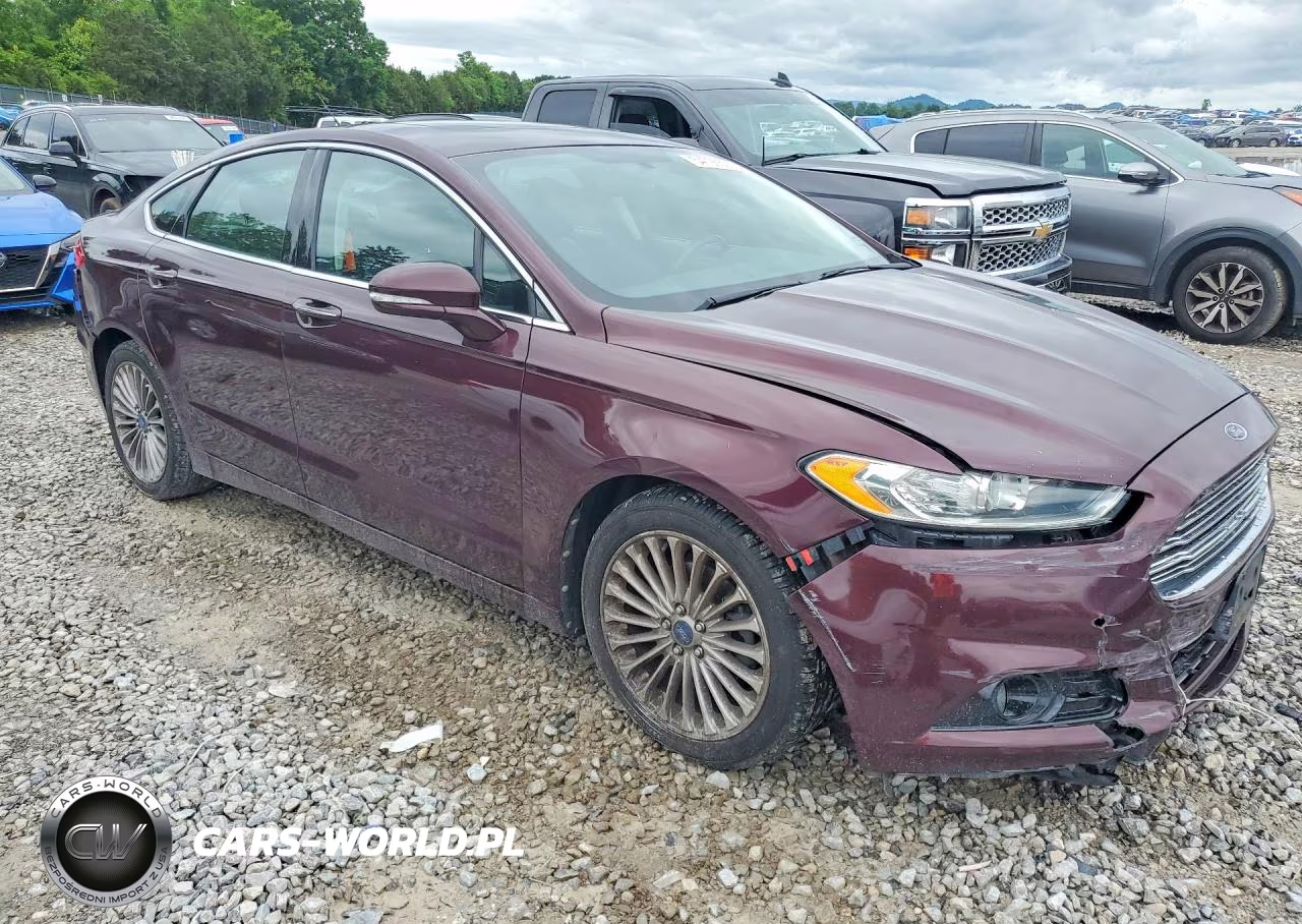 2013 Ford Fusion Titanium VIN:3FA6P0K97DR114543 - 4