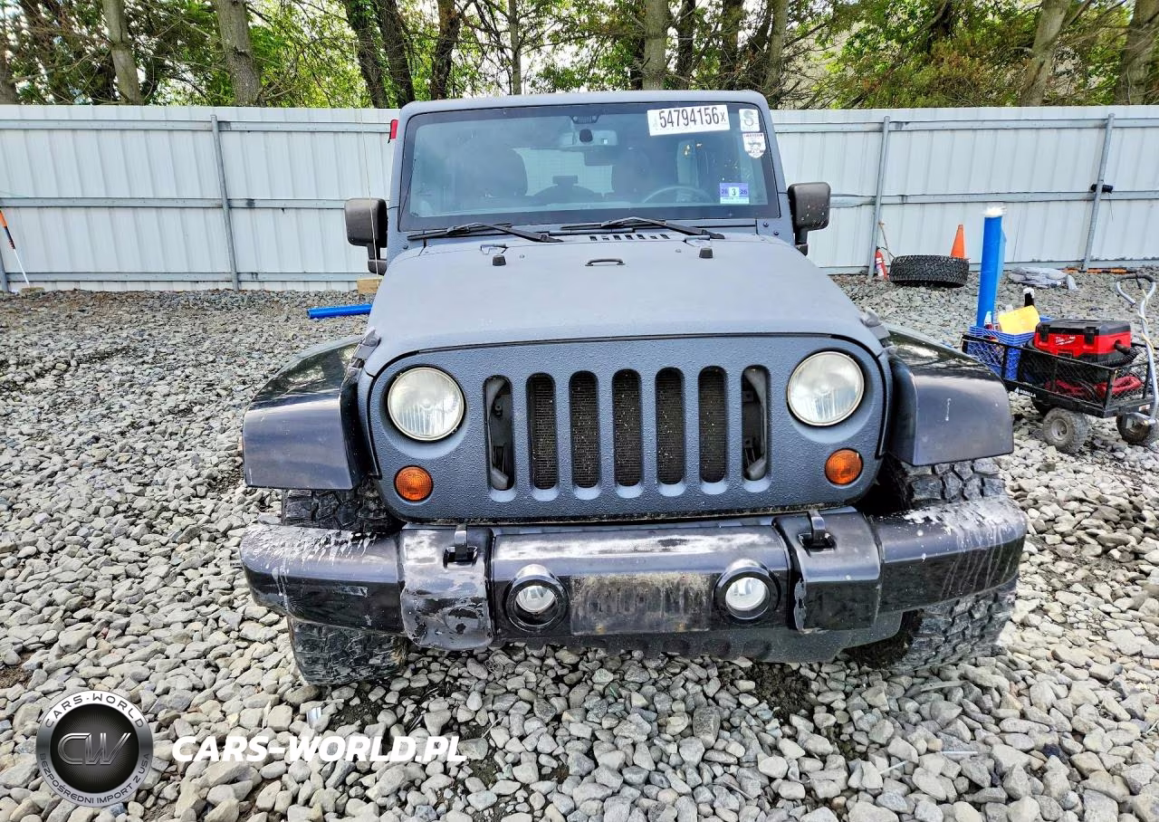 2013 Jeep Wrangler Unlimited Sahara VIN:1C4HJWEG1DL614360 - 5