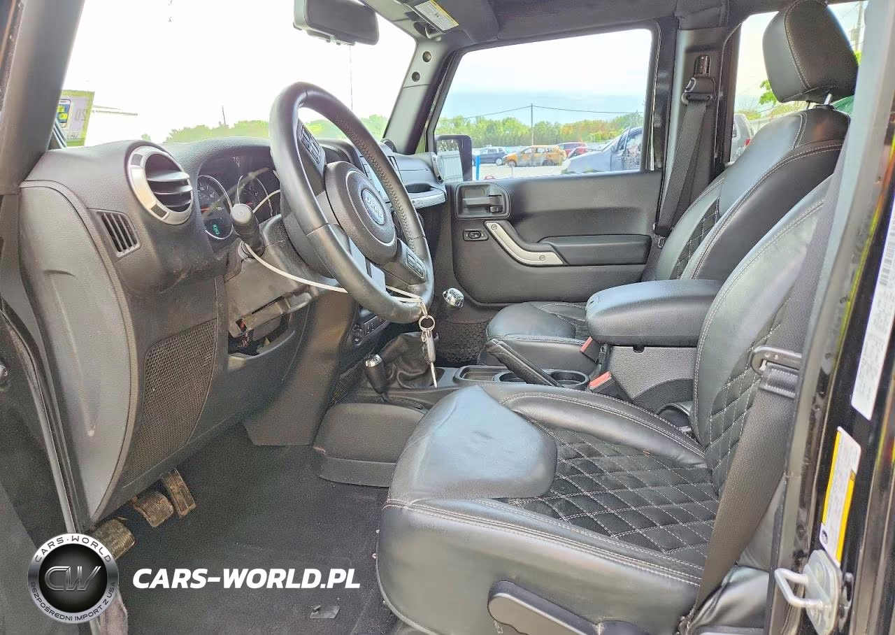 2013 Jeep Wrangler Unlimited Sahara VIN:1C4HJWEG1DL614360 - 7