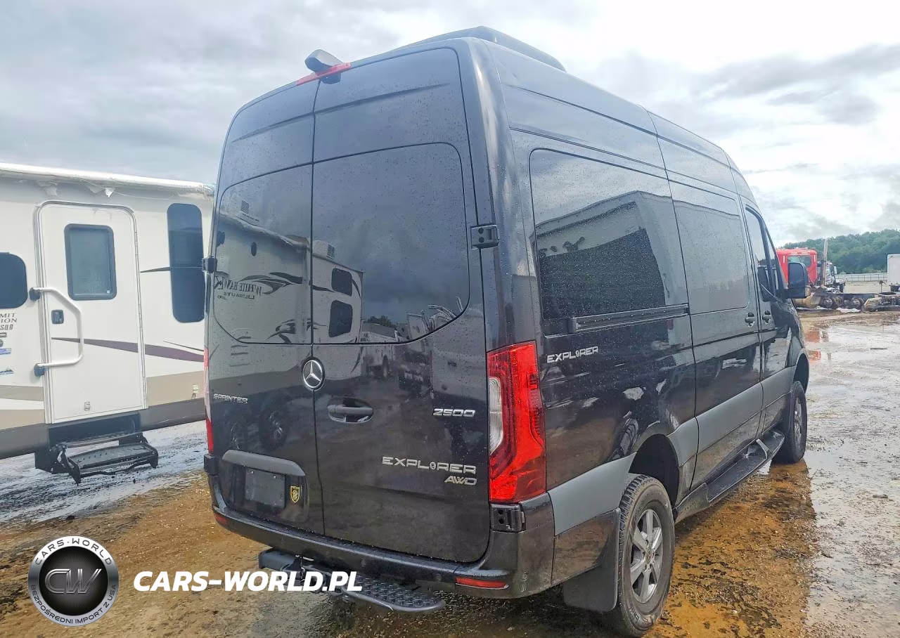 2024 Mercedes Benz Sprinter 2500 VIN:W1W4NBVY1RT171207 - 3