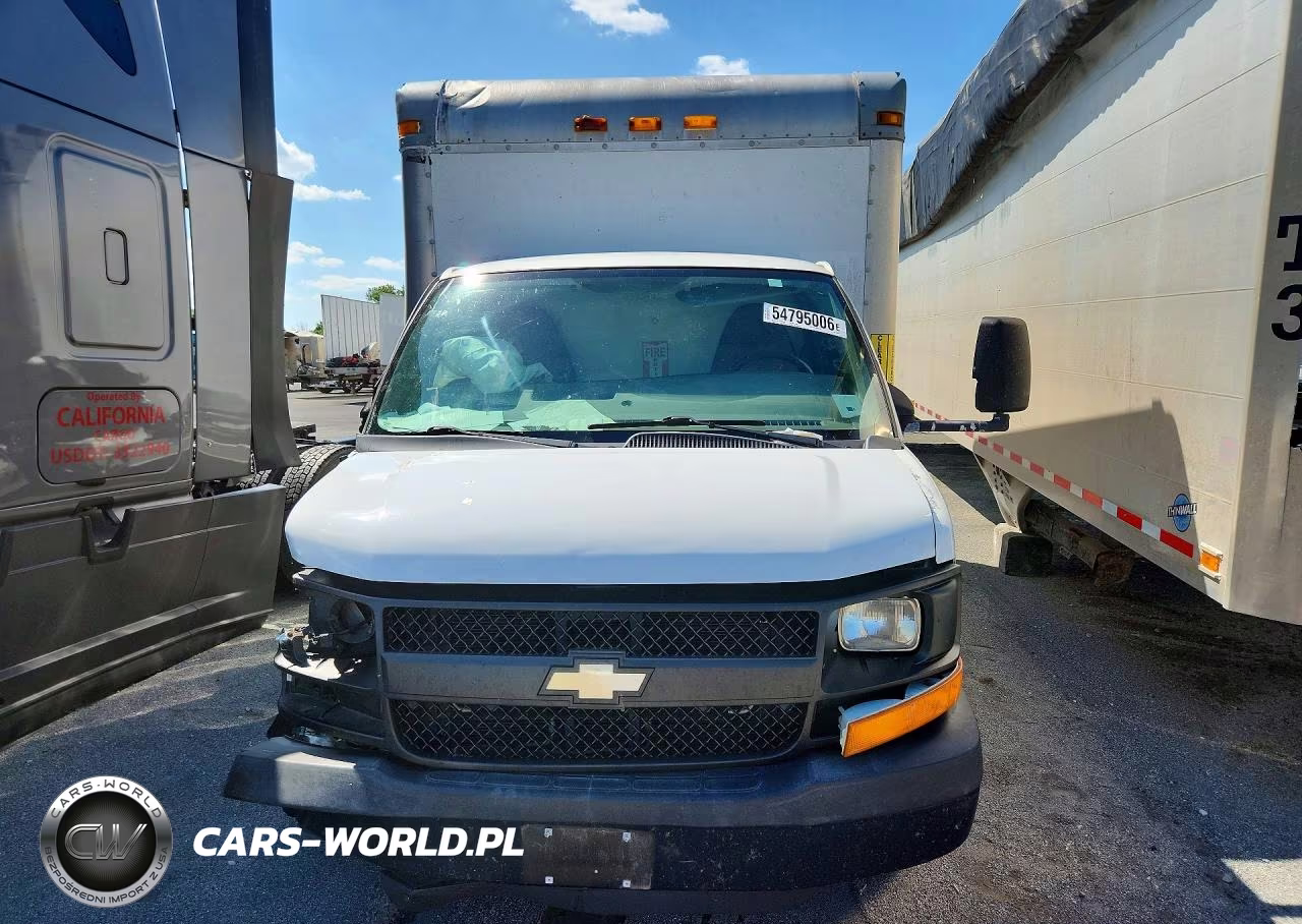 2012 Chevrolet Express Box Truck VIN:1GB0G2CAXC1186242 - 5