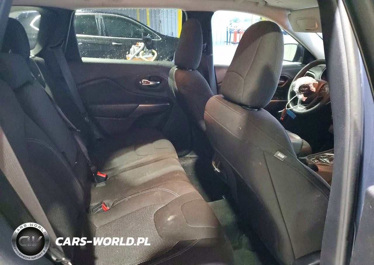 2019 Jeep Cherokee Latitude VIN:1C4PJLCB9KD469951 - 11