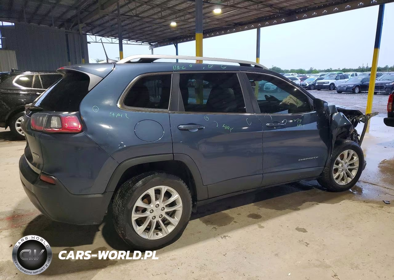 2019 Jeep Cherokee Latitude VIN:1C4PJLCB9KD469951 - 3