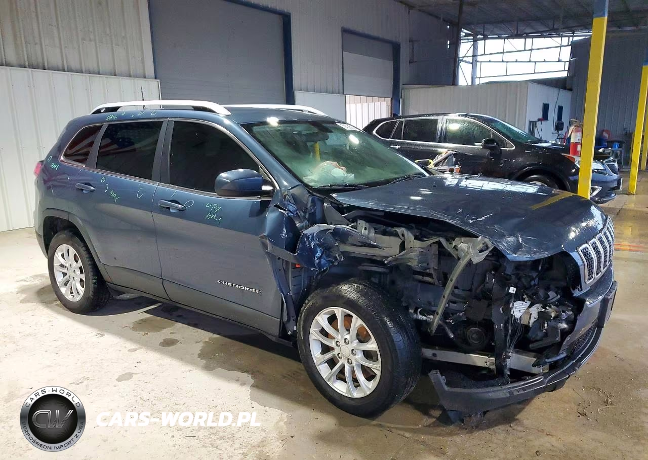 2019 Jeep Cherokee Latitude VIN:1C4PJLCB9KD469951 - 4