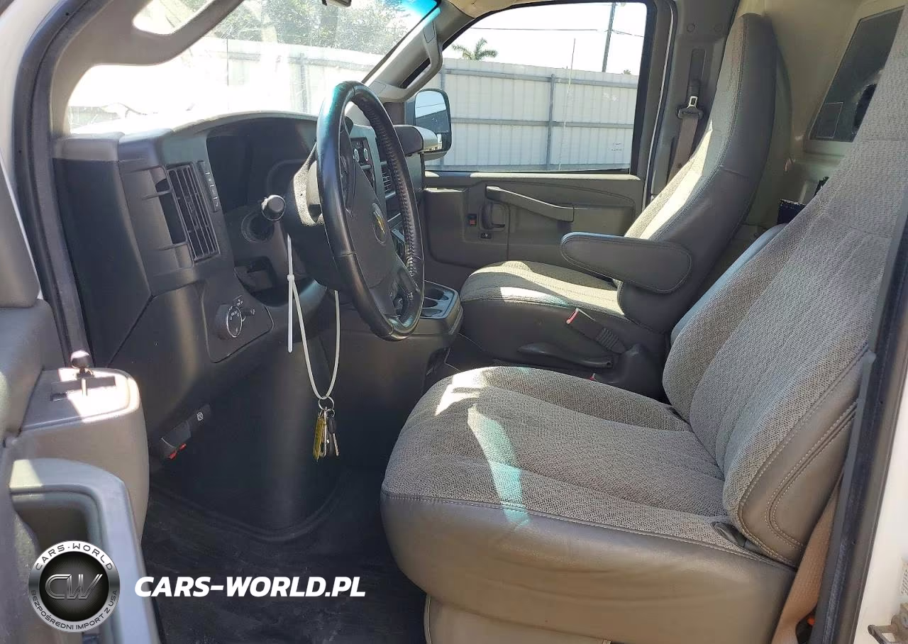 2022 Chevrolet Express G3500 VIN:1GCZGGF77N1185522 - 7