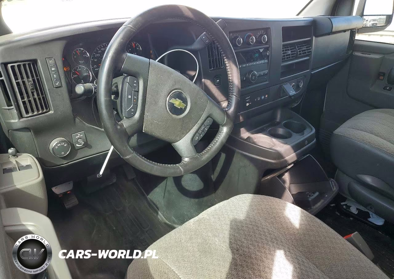 2022 Chevrolet Express G3500 VIN:1GCZGGF77N1185522 - 8