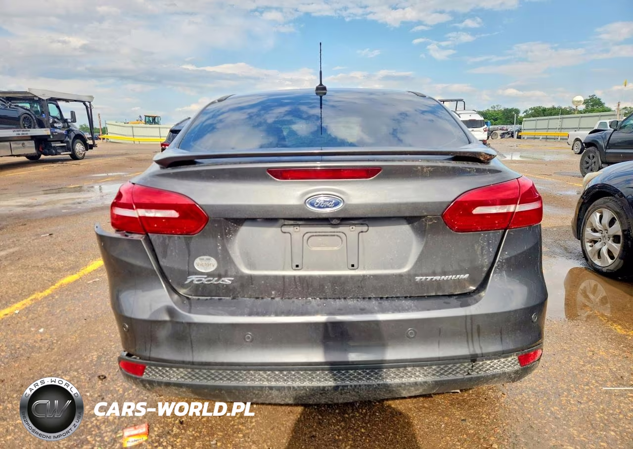 2018 Ford Focus Titanium VIN:1FADP3J20JL314770 - 6