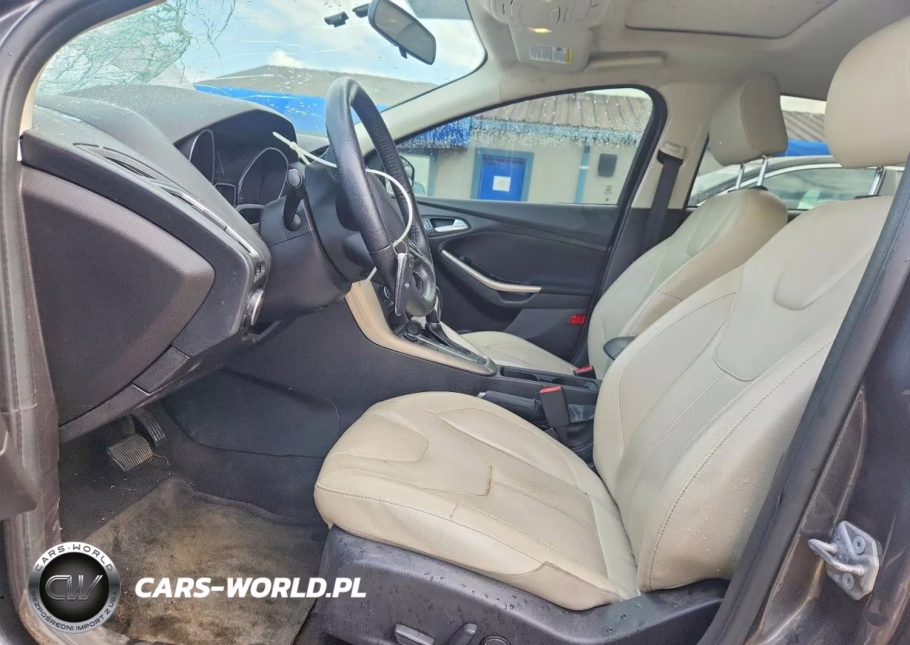 2018 Ford Focus Titanium VIN:1FADP3J20JL314770 - 7