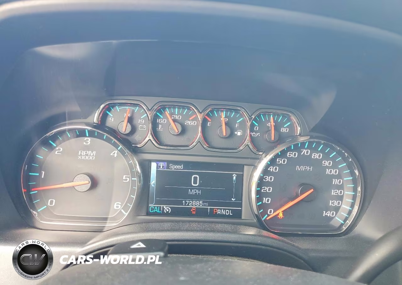 2018 Chevrolet Silverado C1500 Lt VIN:3GCPCRECXJG467551 - 9