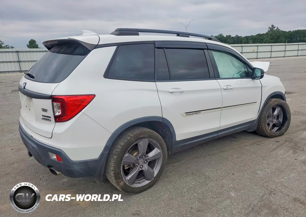 2019 Honda Passport Touring VIN:5FNYF8H96KB023774 - 3