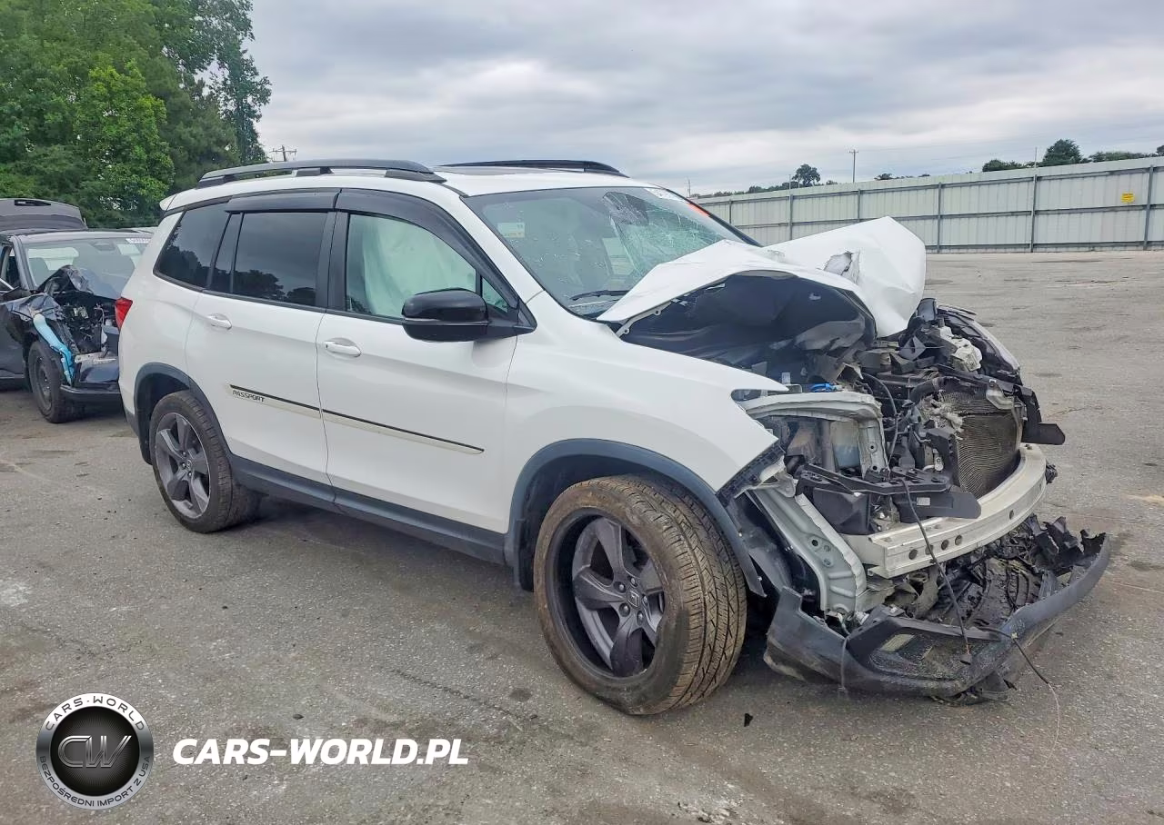 2019 Honda Passport Touring VIN:5FNYF8H96KB023774 - 4