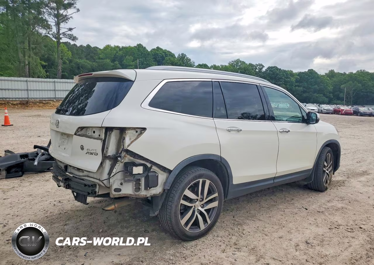 2018 Honda Pilot Elite VIN:5FNYF6H0XJB014192 - 3