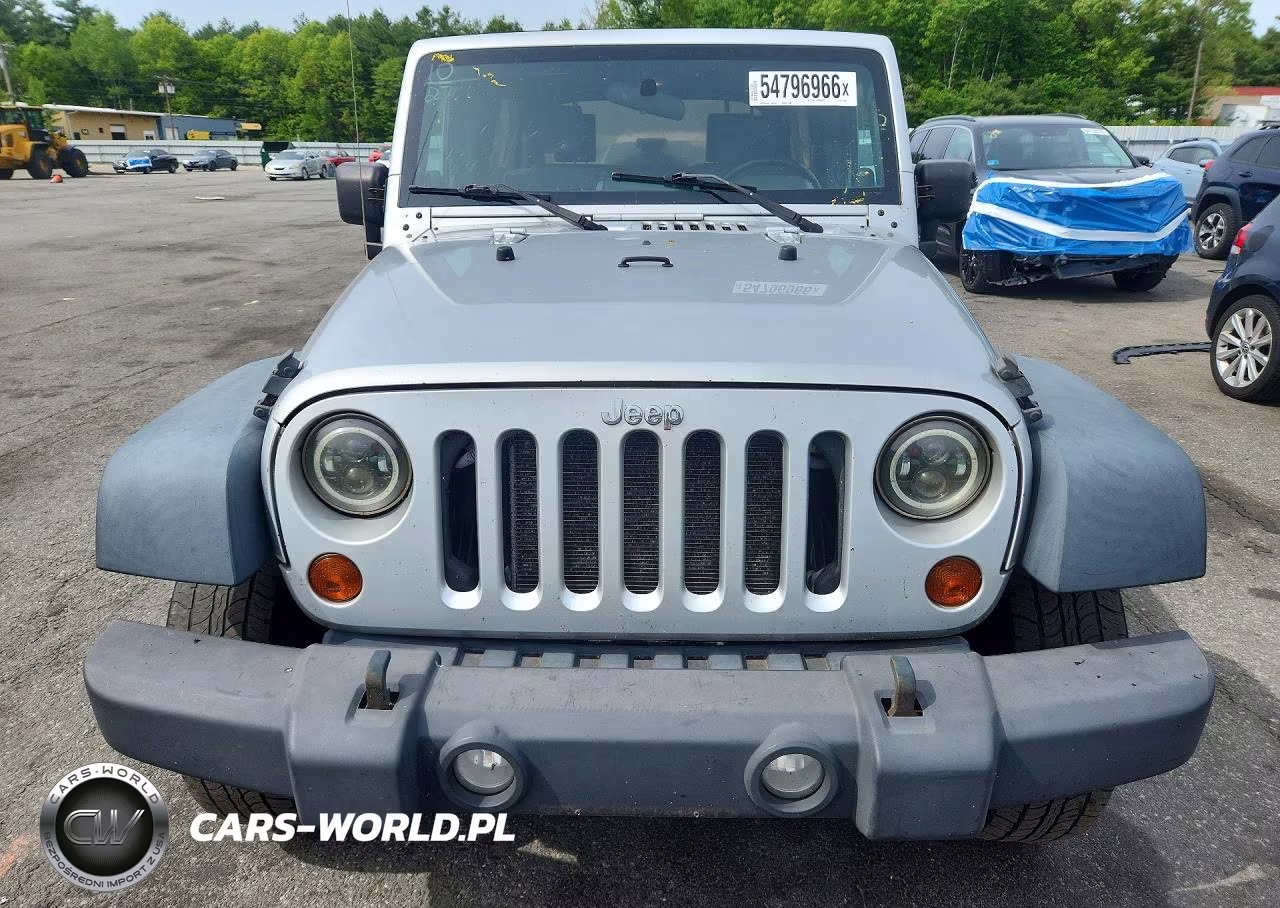 2010 Jeep Wrangler Unlimited Sport VIN:1J4HA3H14AL224672 - 5