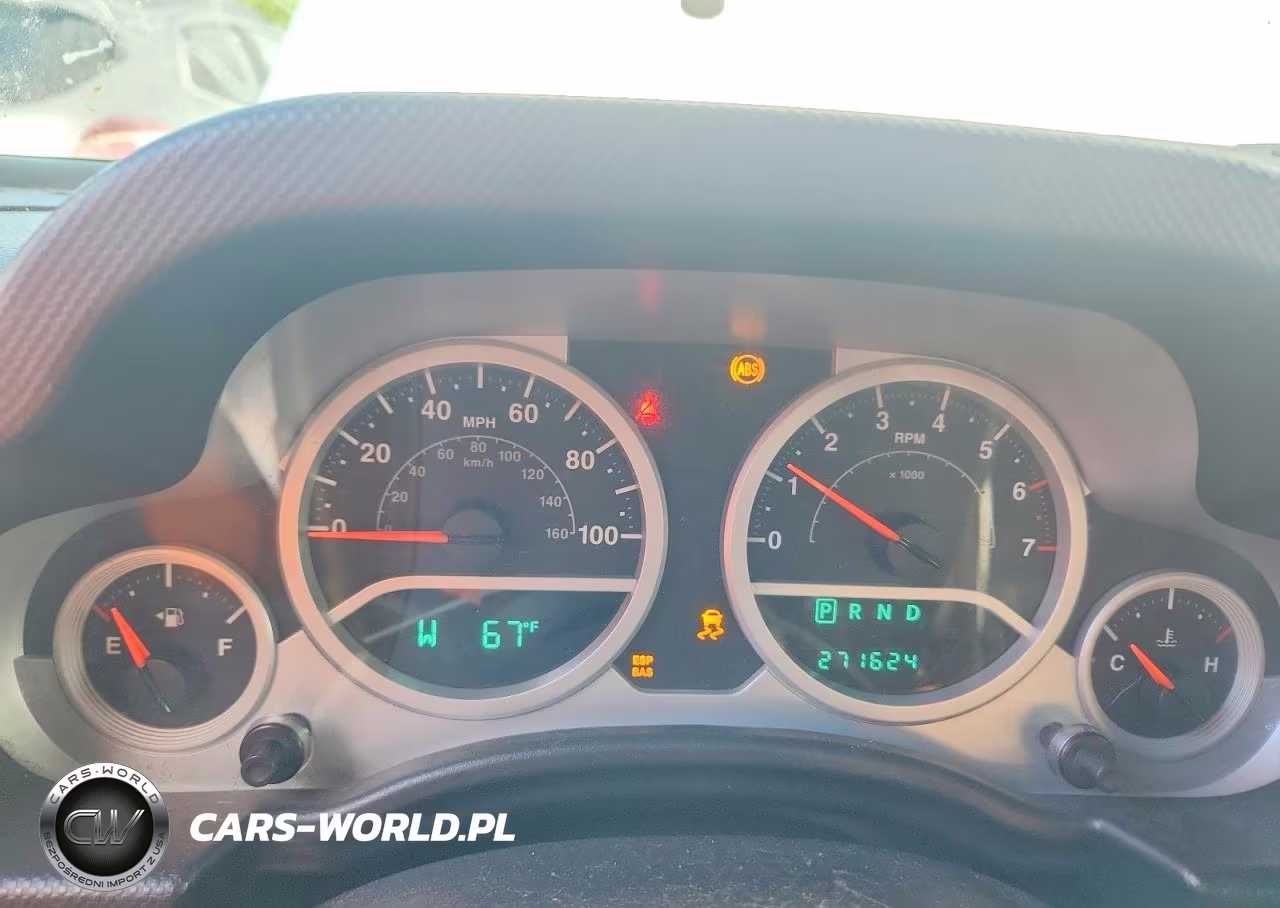 2010 Jeep Wrangler Unlimited Sport VIN:1J4HA3H14AL224672 - 9