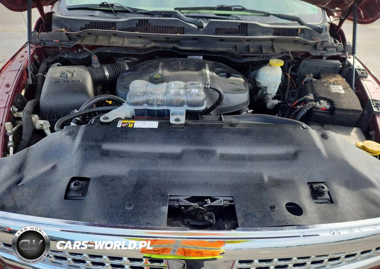 2018 Ram 1500 Laramie VIN:1C6RR7NM7JS233923 - 11