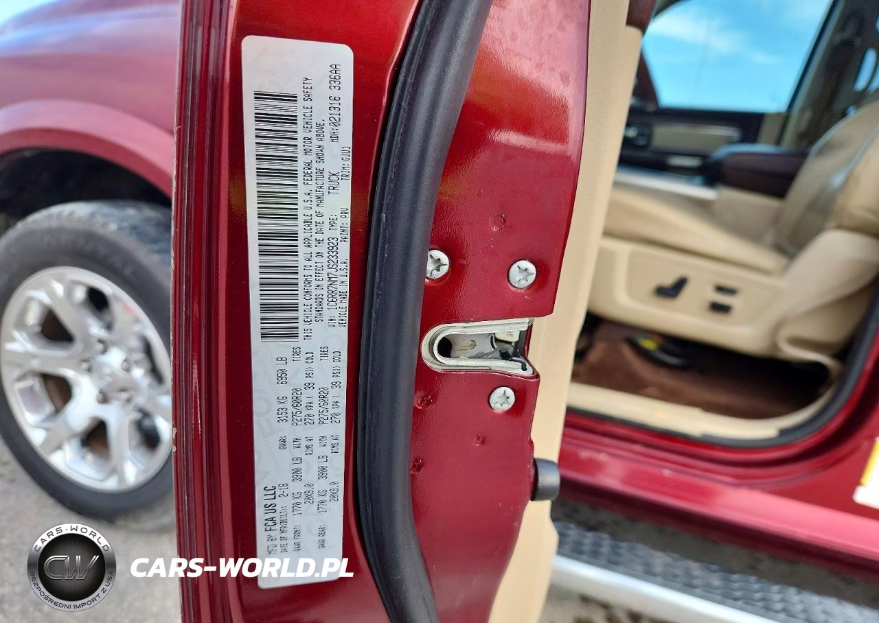 2018 Ram 1500 Laramie VIN:1C6RR7NM7JS233923 - 12