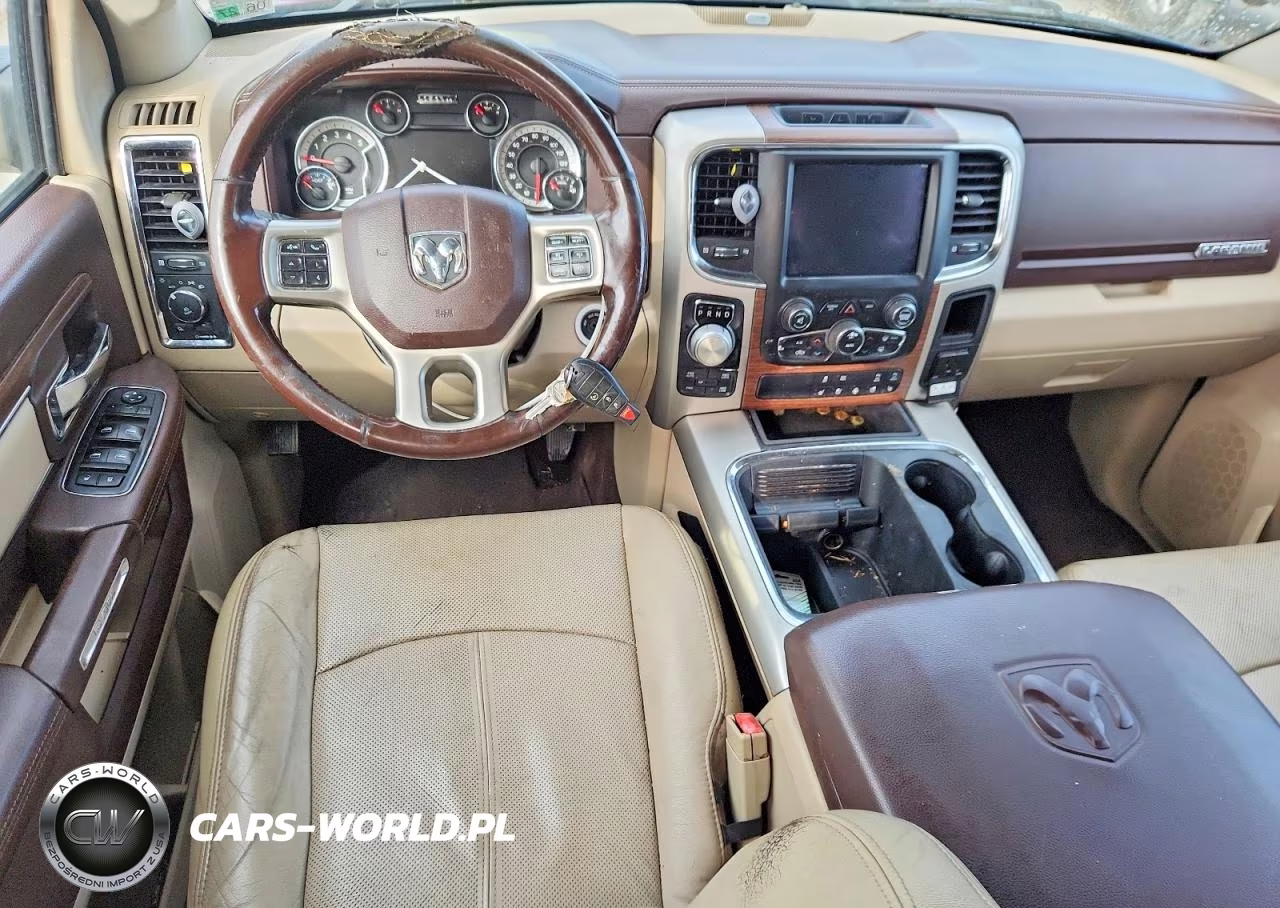 2018 Ram 1500 Laramie VIN:1C6RR7NM7JS233923 - 8