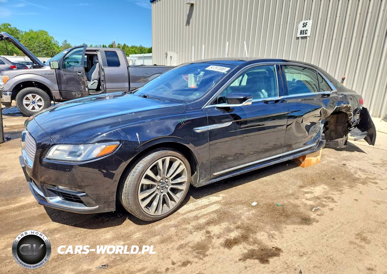 2019 Lincoln Continental Reserve – zdjęcie 1 z 13