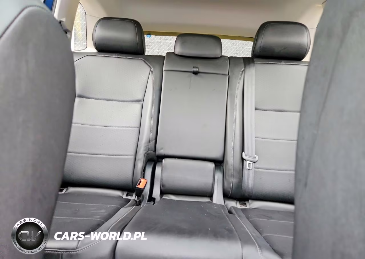 2018 Volkswagen Tiguan Se VIN:3VV2B7AX8JM178150 - 10