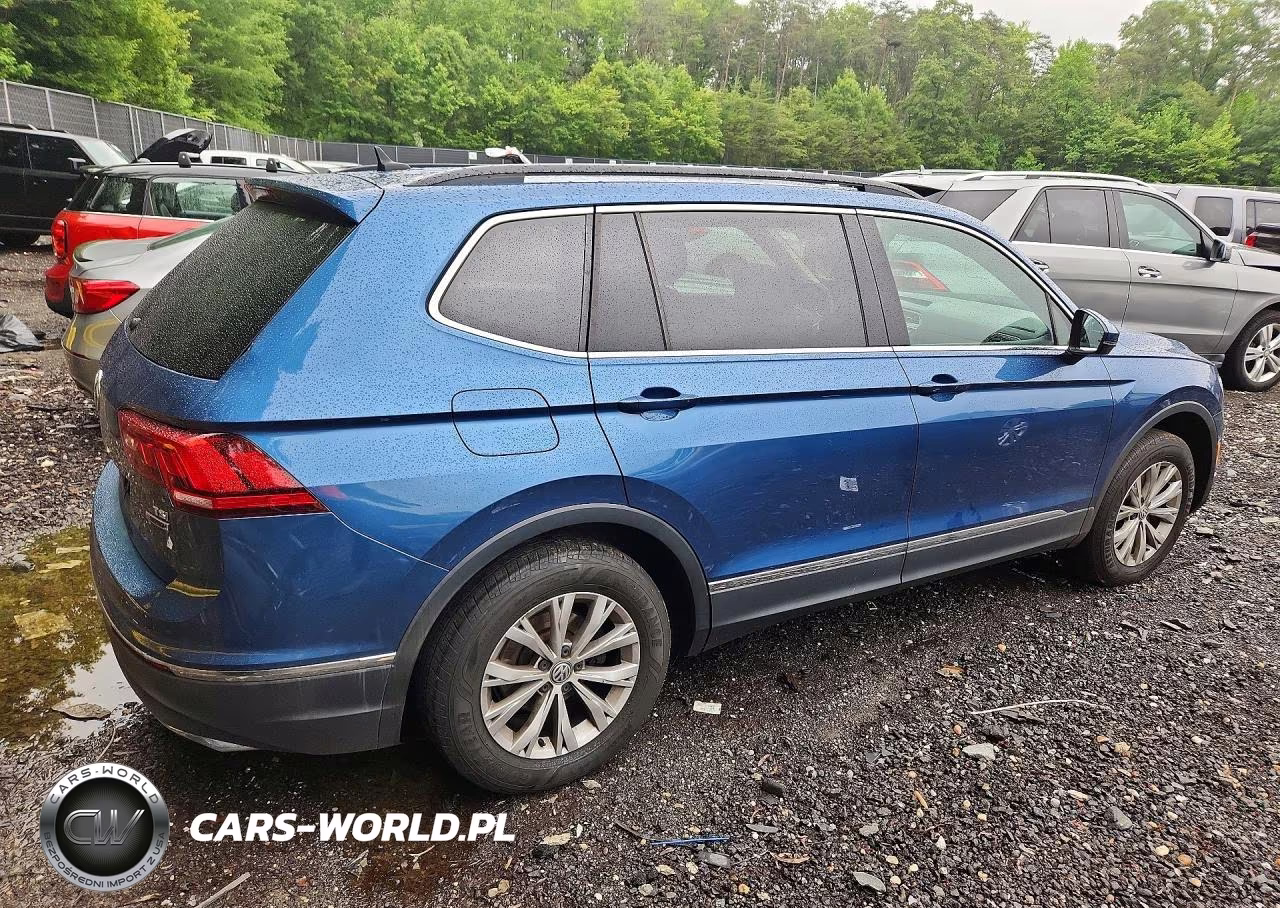 2018 Volkswagen Tiguan Se VIN:3VV2B7AX8JM178150 - 3