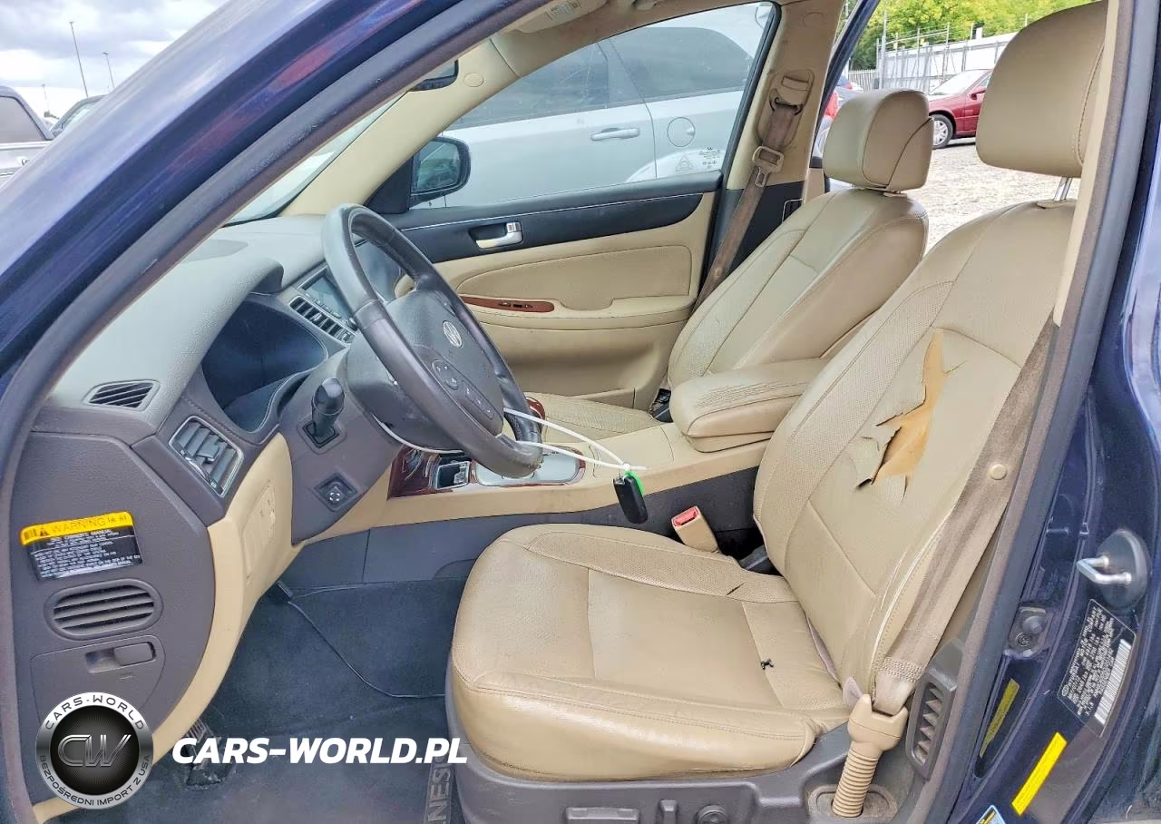 2012 Hyundai Genesis 3.8L VIN:KMHGC4DD5CU201492 - 7