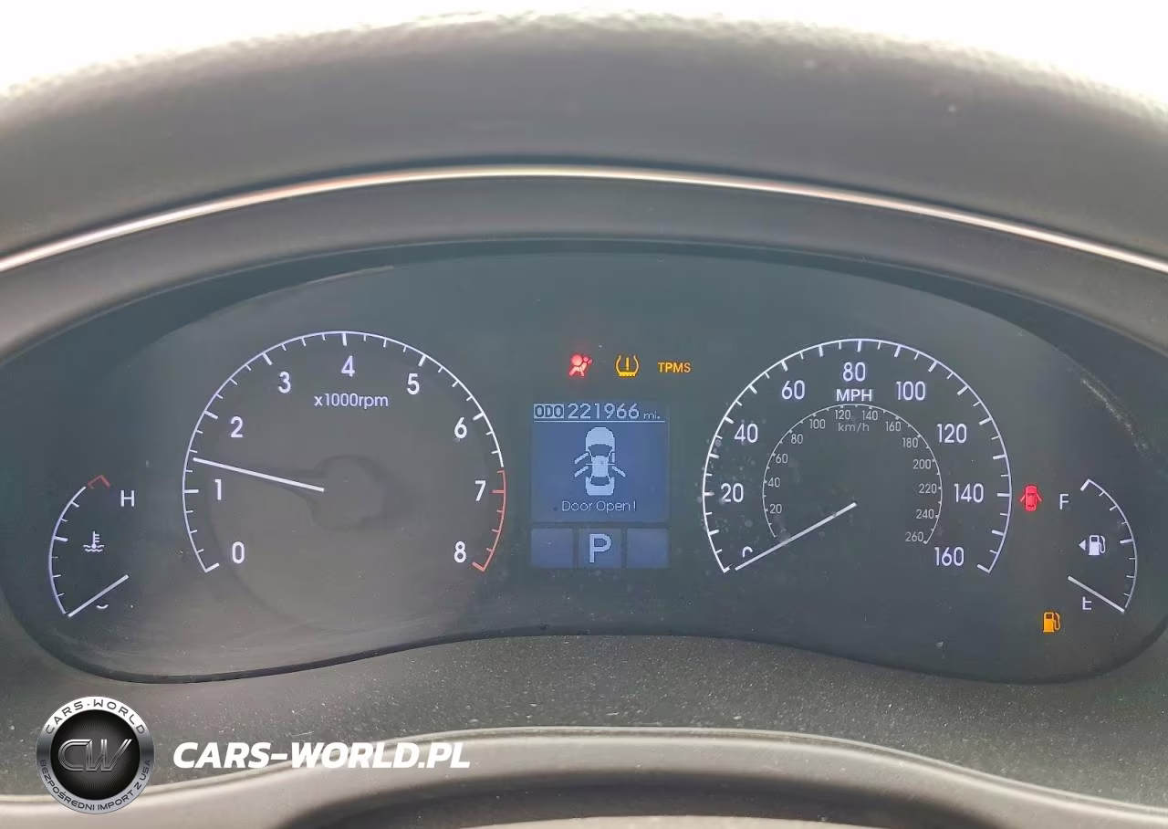 2012 Hyundai Genesis 3.8L VIN:KMHGC4DD5CU201492 - 9