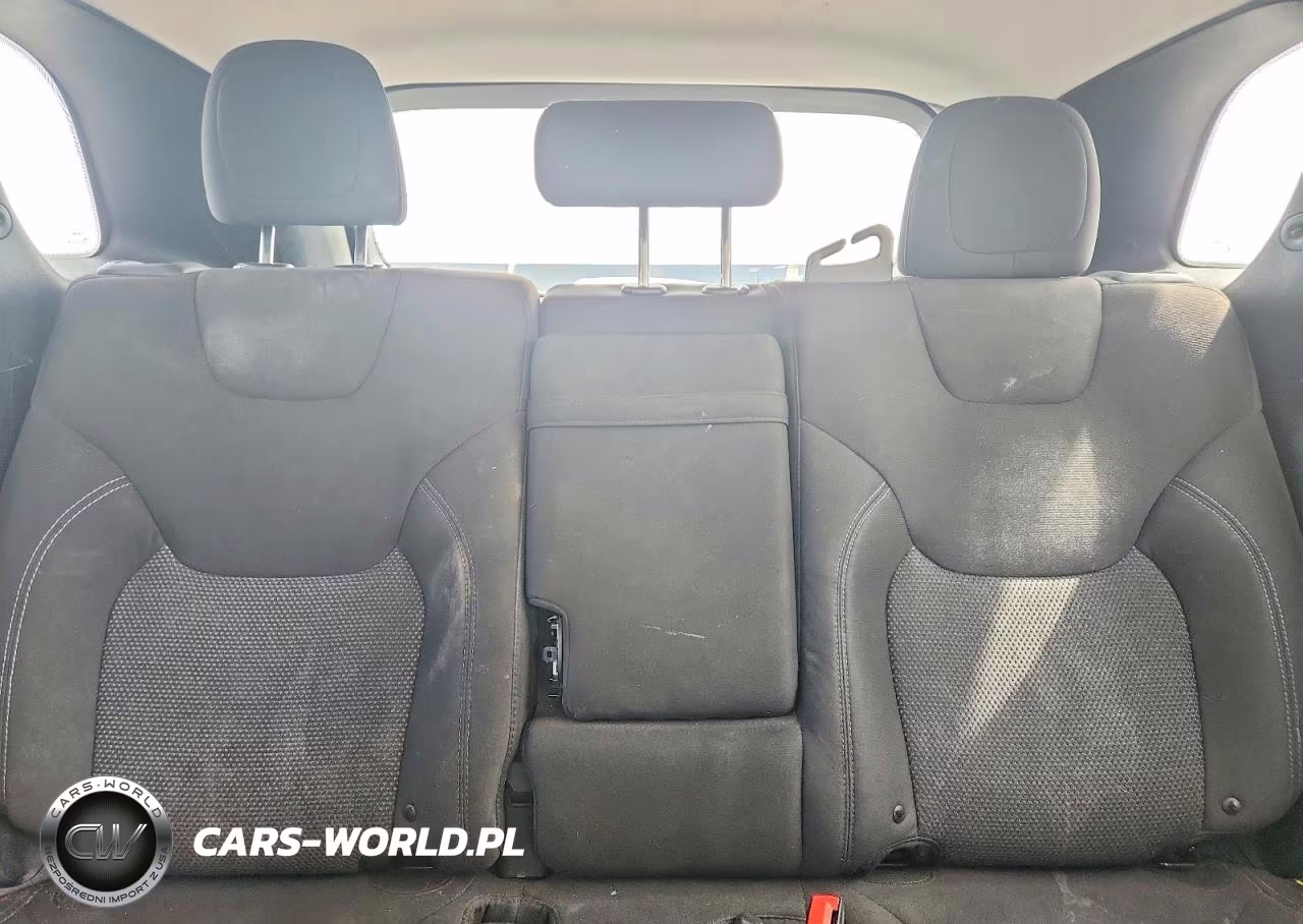 2019 Jeep Cherokee Latitude VIN:1C4PJLCB5KD327242 - 10