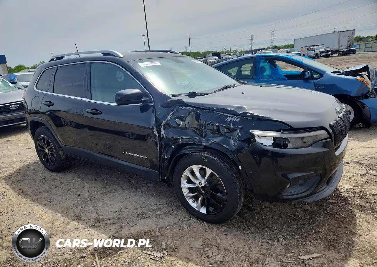 2019 Jeep Cherokee Latitude VIN:1C4PJLCB5KD327242 - 4