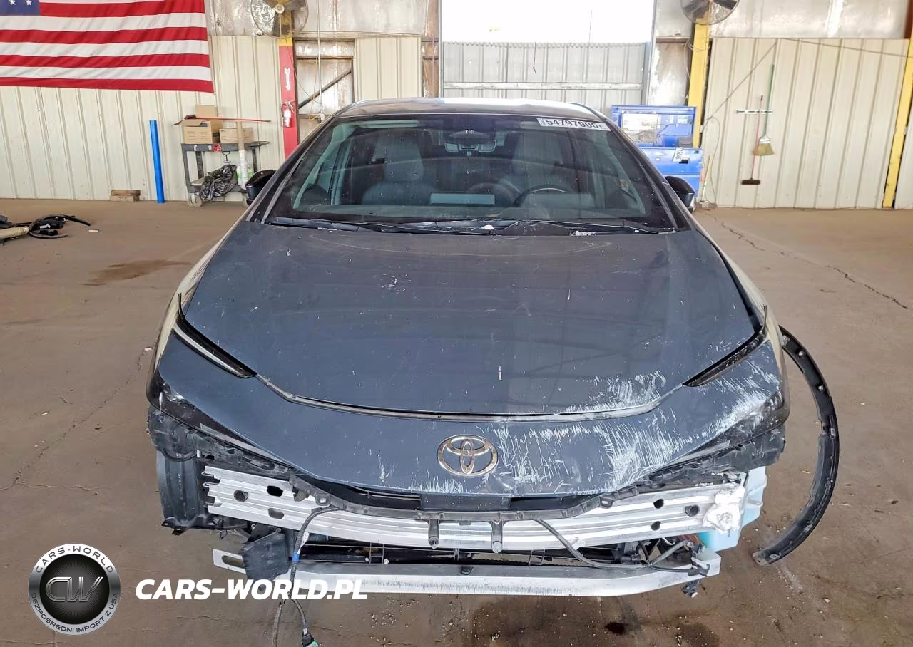 2024 Toyota Prius Le VIN:JTDACAAUXR3016527 - 5