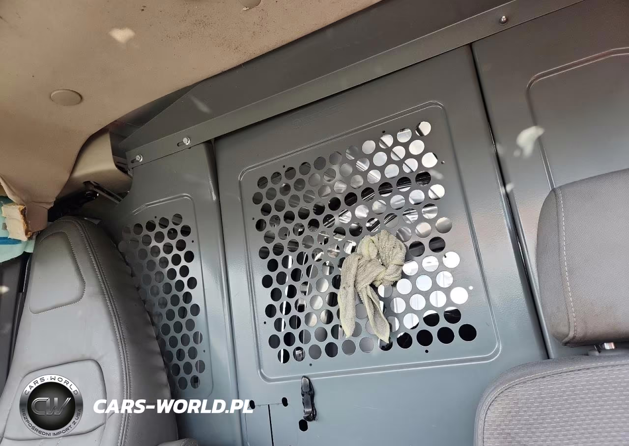 2021 Chev Express G2500 VIN:1GCWGAFPXM1266450 - 10