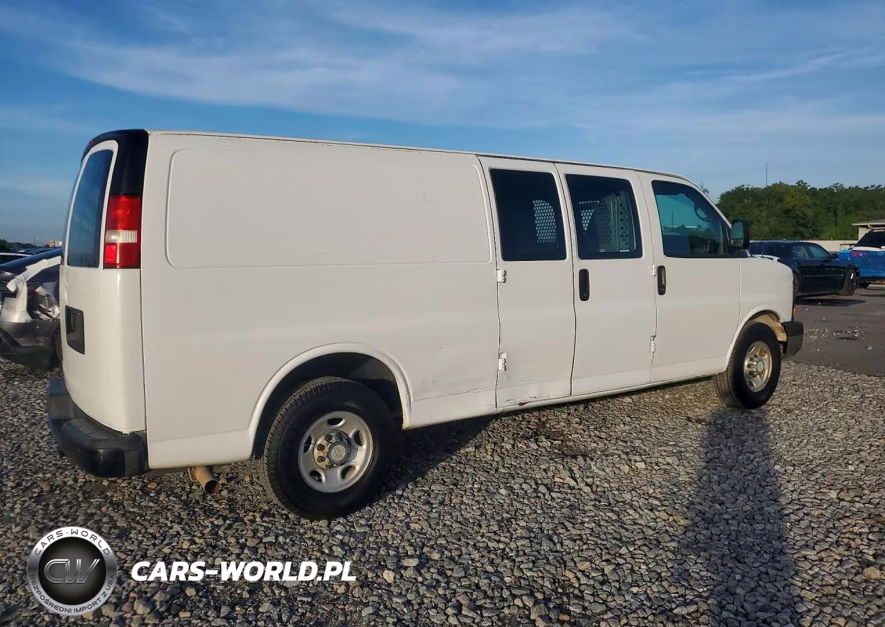 2015 Chevrolet Express G2500 VIN:1GCWGGCBXF1102131 - 3